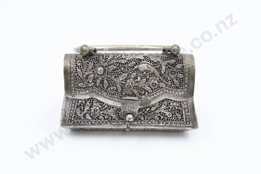Eastern Silver Filigree Bag Image 1++