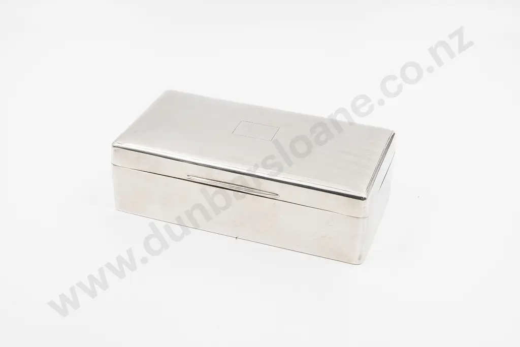 Geo V S/S Rectangular Cigarette Box By Walker & Hall Image 1++
