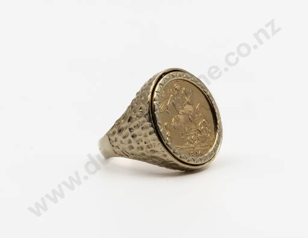 9ct Mounted 1914 Gold Sovereign Ring Image 1++