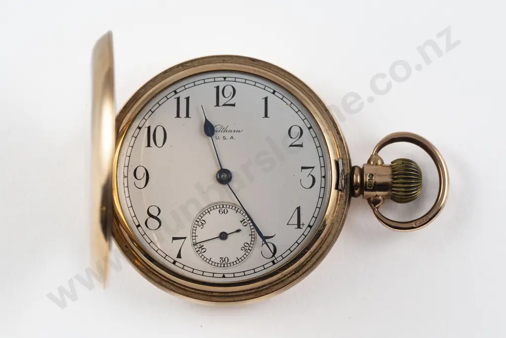 Waltham Seven Jewel 9ct Hunter Cased Lever Pocket Watch Image 1++
