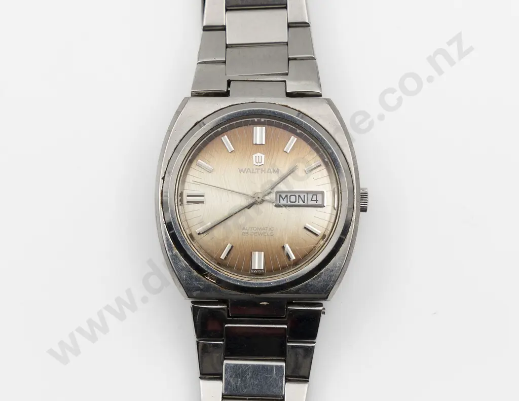 Waltham Automatic 25 Jewels Gents Wrist Image 1++