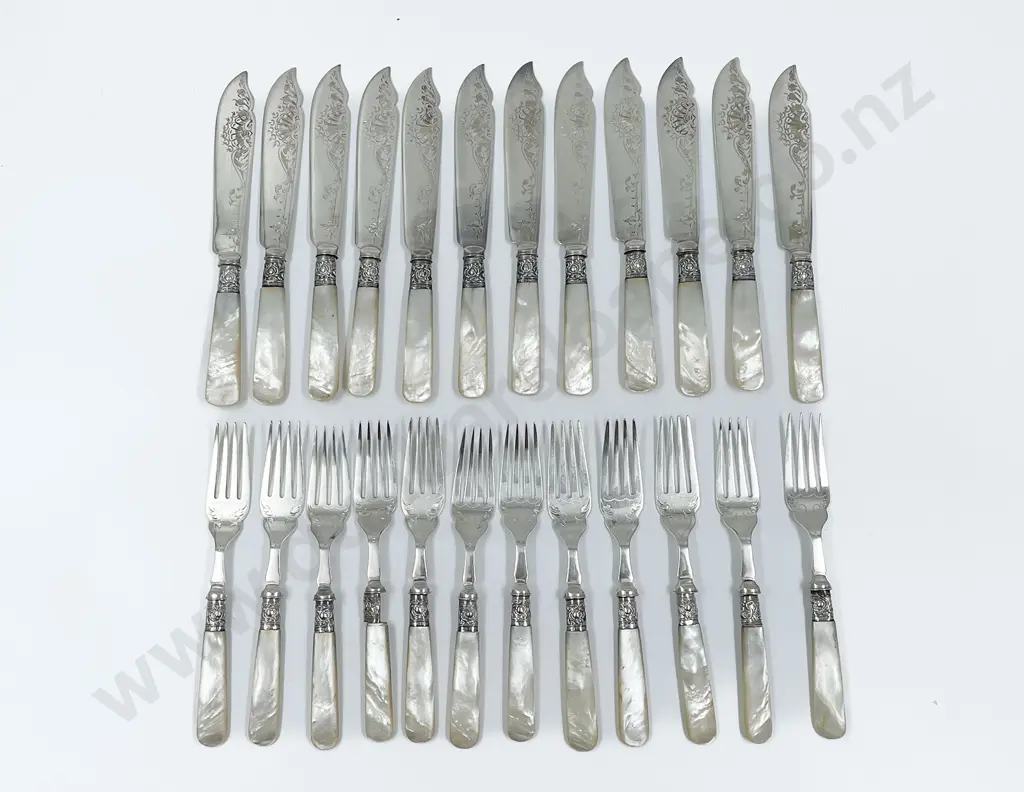 MOP Handled Fish Set (24 pieces - no box) Image 1++