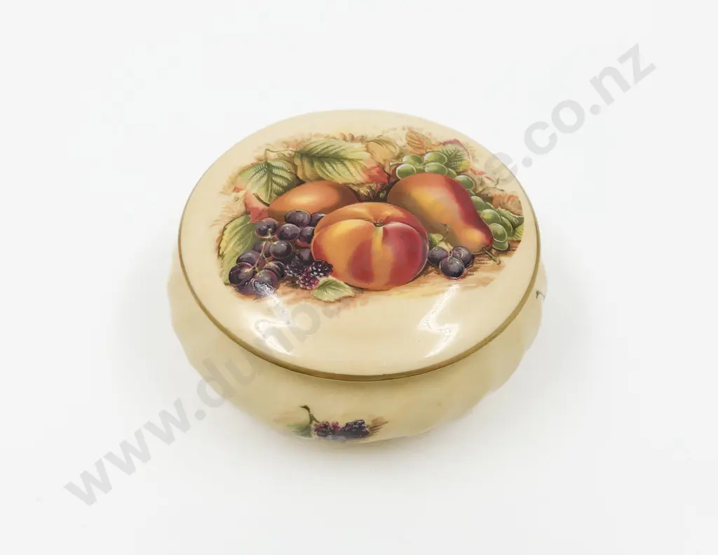 Aynsley 'Orchard Gold' Lidded Dish Image 1++