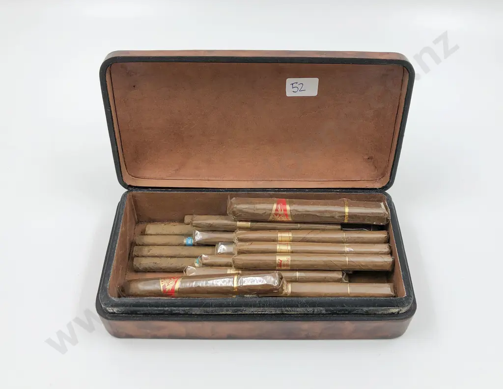 Box with 23 Cigars (6 unwrapped) Image 1++