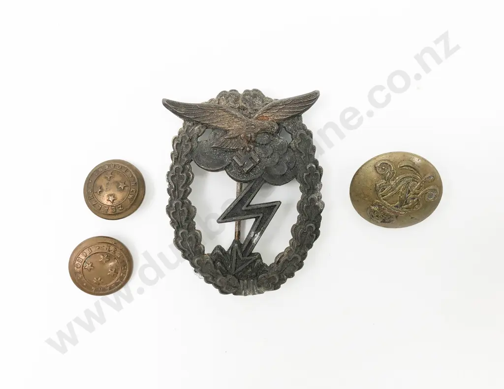 Three Vintage NZ Buttons Together With German Badge Image 1++