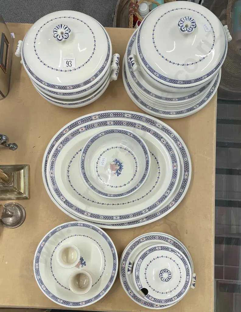 Wedgewood "Boston" Pattern Part Dinner Service Image 1++