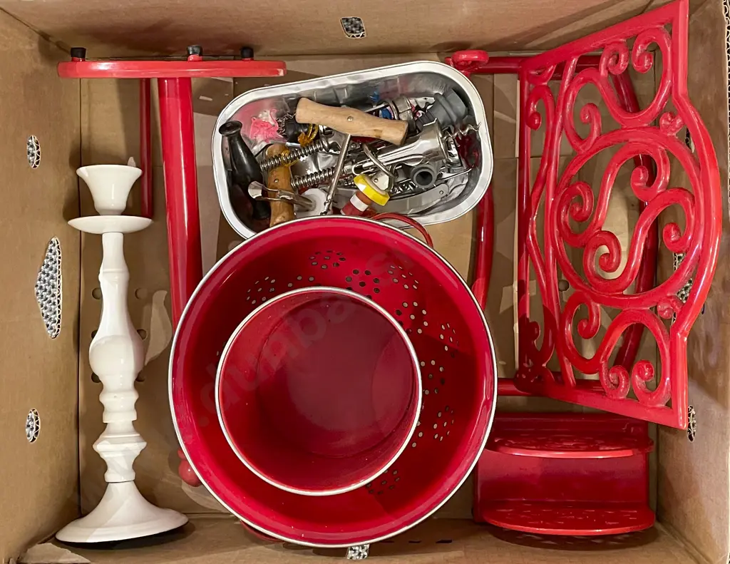 Box of Assorted Kitchenalia Etc. Image 1++