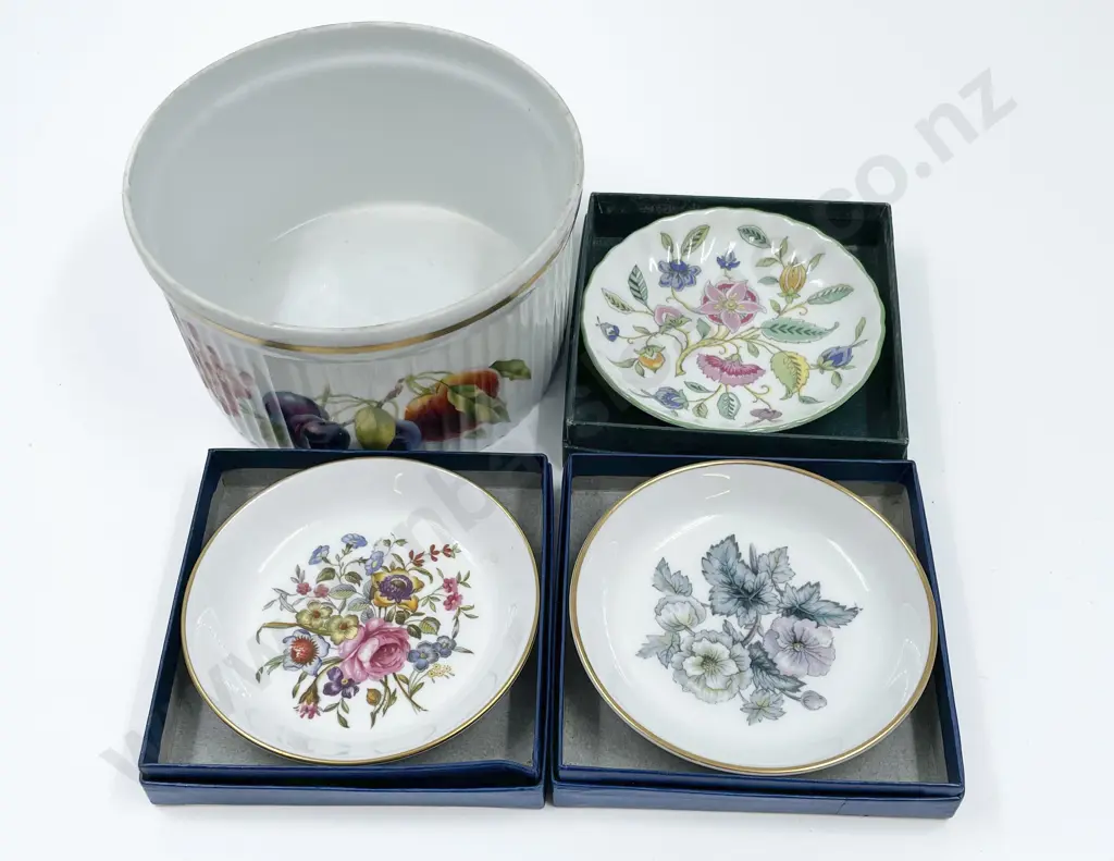 Three Pieces of Assorted Royal Worcester Together With Boxed Minton Dish Image 1++