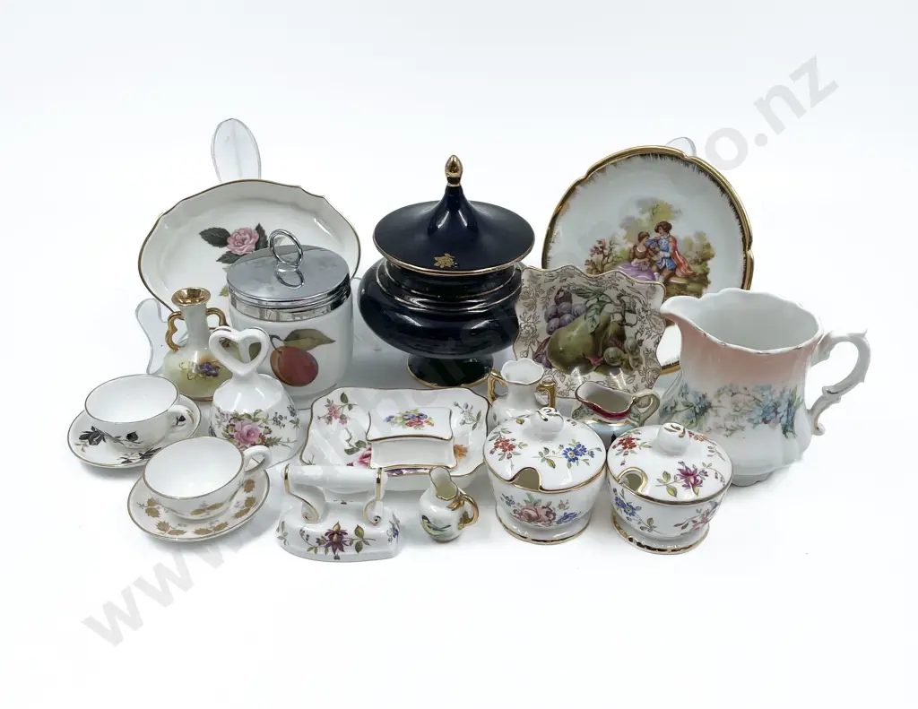 Quantity of Assorted Fancy China Incl. RCD Image 1++