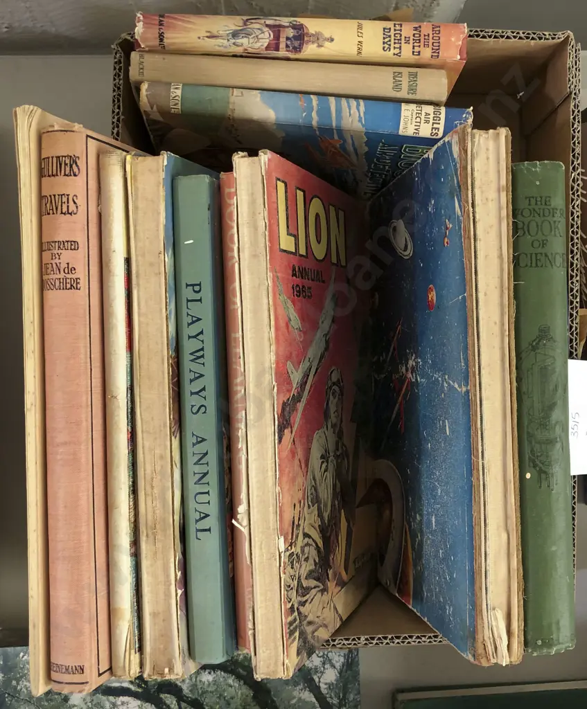 Box of Assorted Books Incl. Vintage Children's Annuals Image 1++