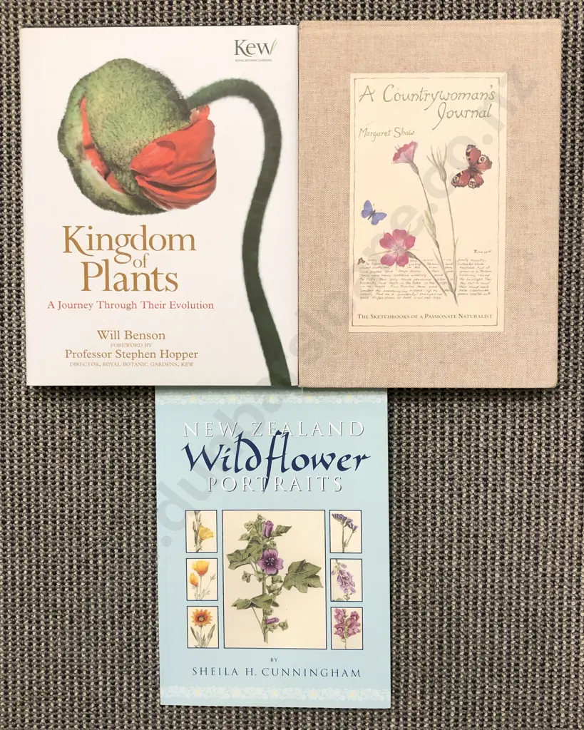Three Assorted Books on Plants Incl. New Zealand Wildflower Portraits Image 1++