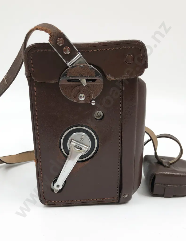 Vintage Rolleiflex Camera in Case Image 1++