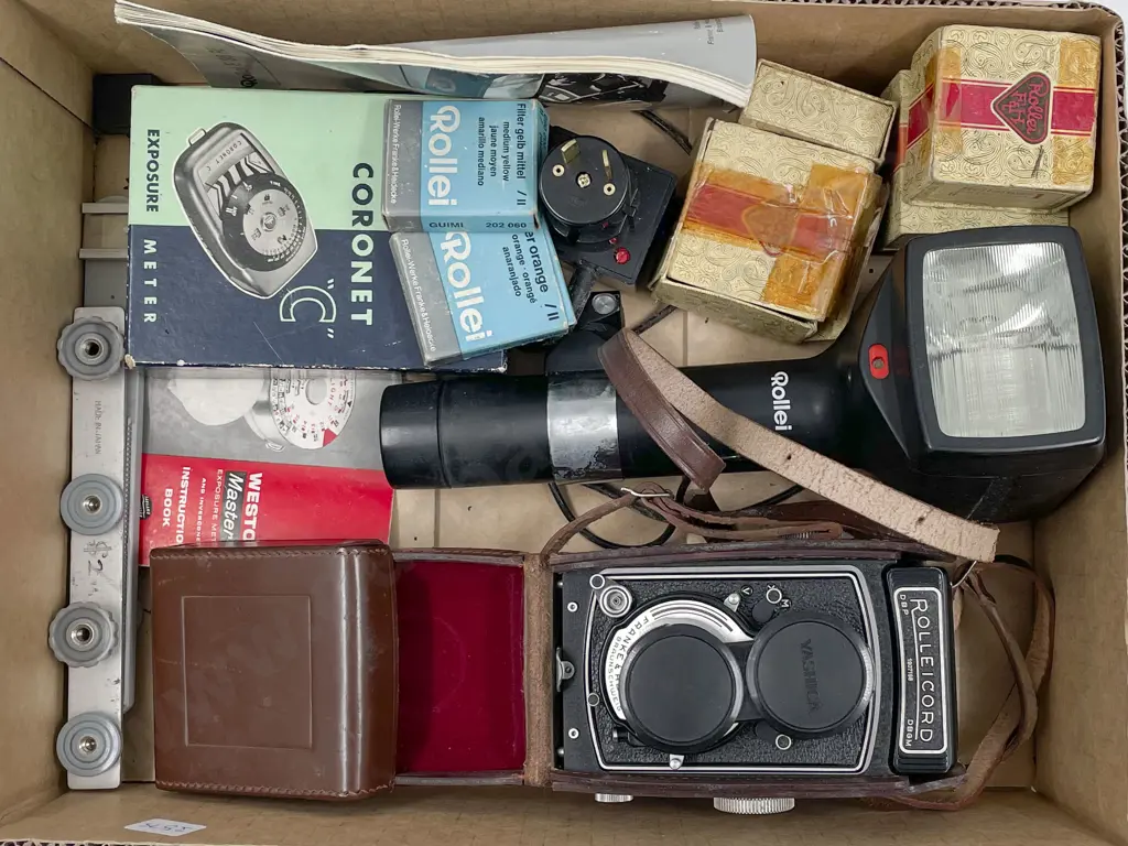 Box of Assorted Cameras and Accessories incl. Rolleicord Camera and Exposure Meter Image 1++