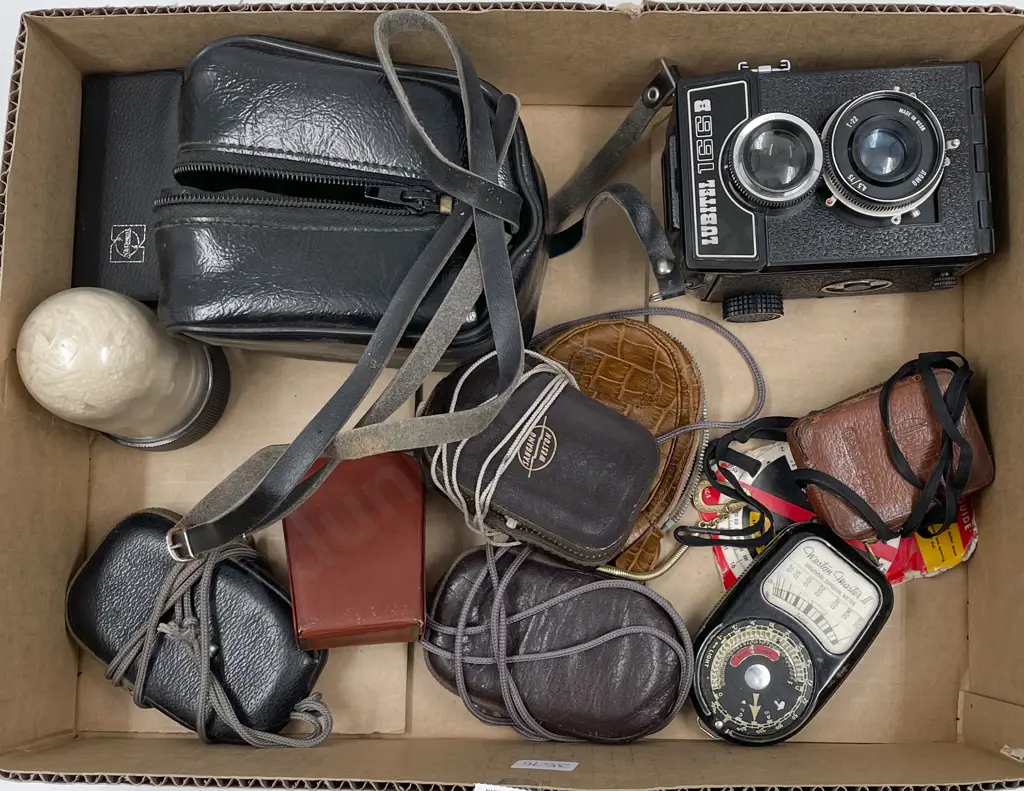 Box of Assorted Camera Accessories Image 1++