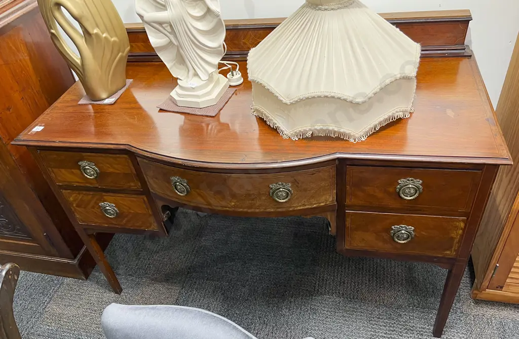 Edwardian Dressing Table Image 1++
