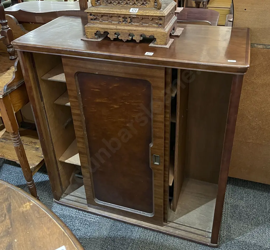 Mahogany Sliding Door Cabinet Image 1++