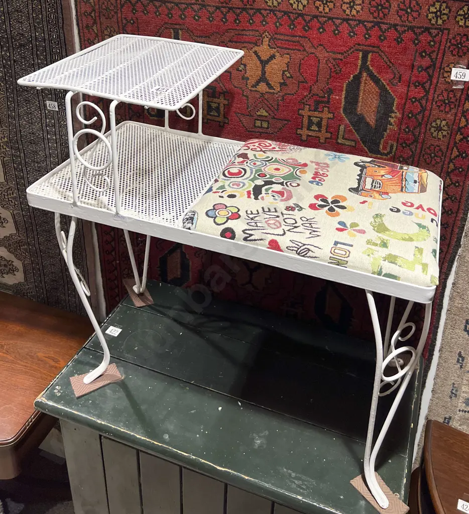 White Painted Metal Wire Telephone Table Image 1++