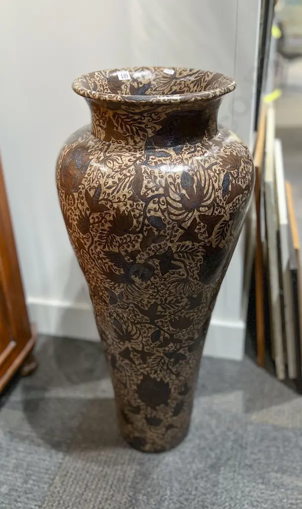 Large William Morris Style Patterned Floor Vase Image 1++