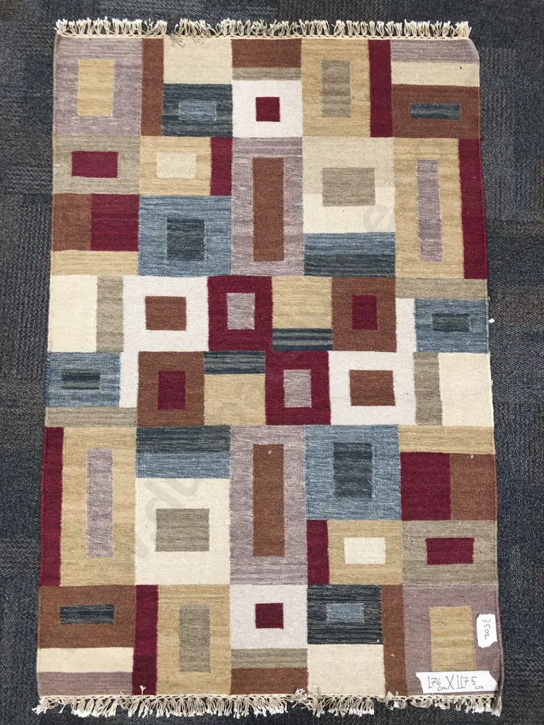 Modern Design Kilim Weave Rug Image 1++