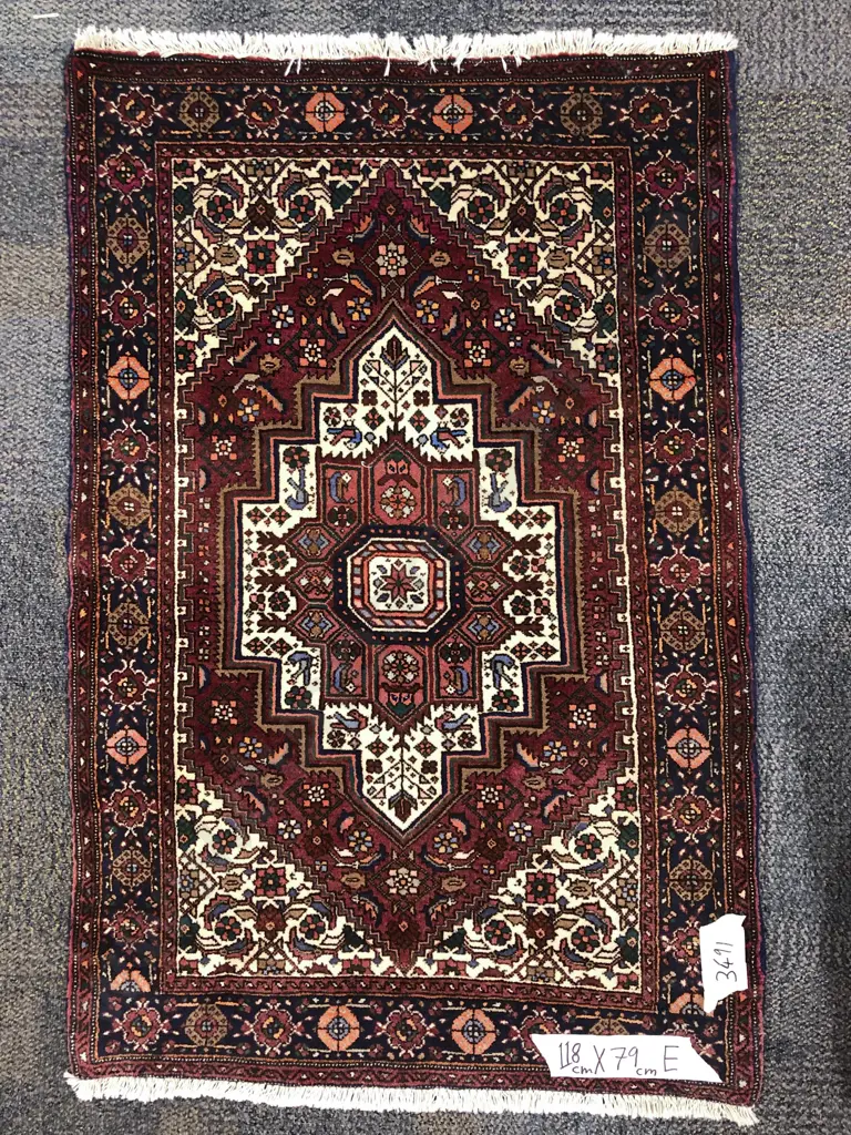Fine Floral Design Persian Rug Image 1++