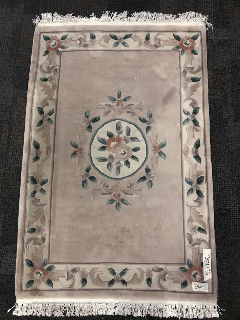 Chinese Floral Sculptured Rug Image 1++