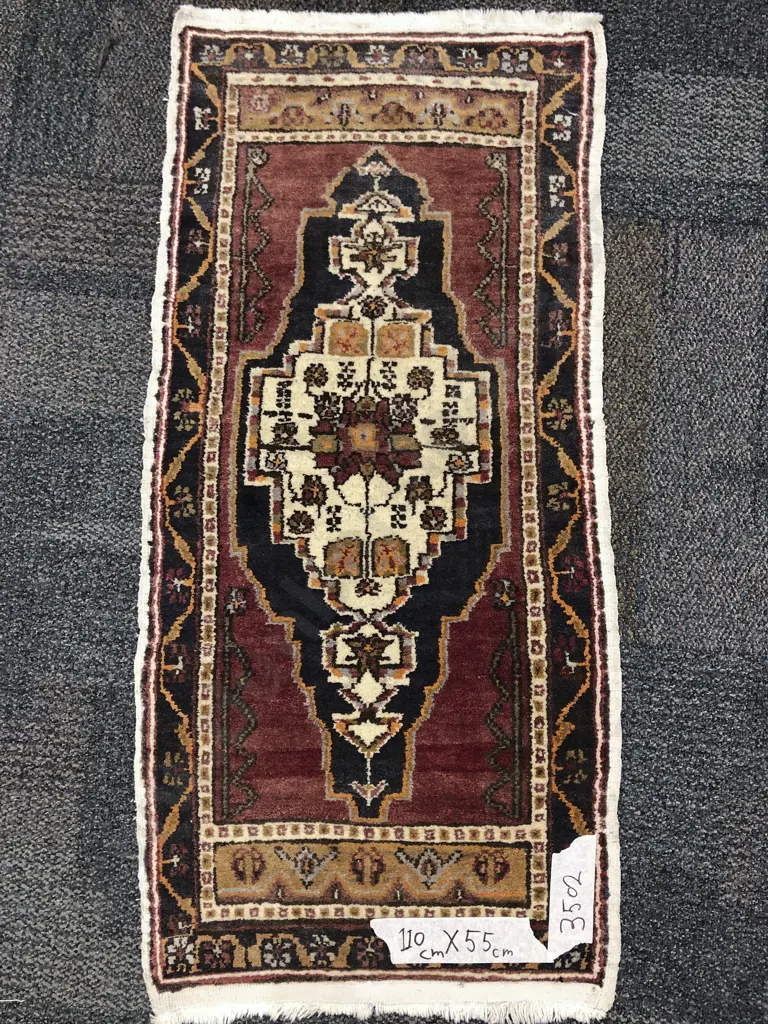 Small Persian Rug Image 1++