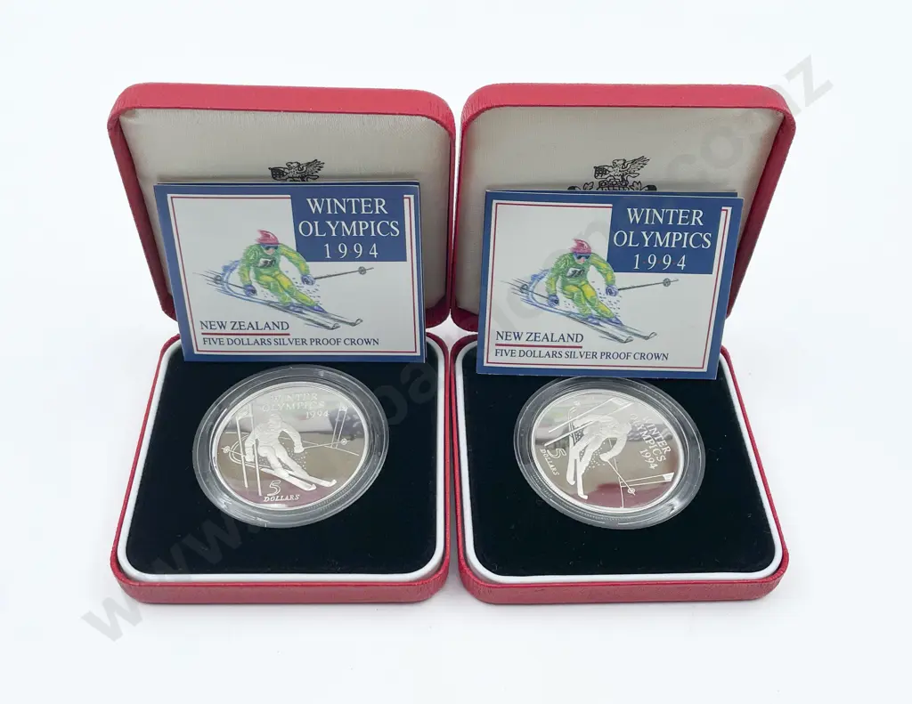 NZ 2010 Fifa World Cup Silver Proof One Dollar Image 1++