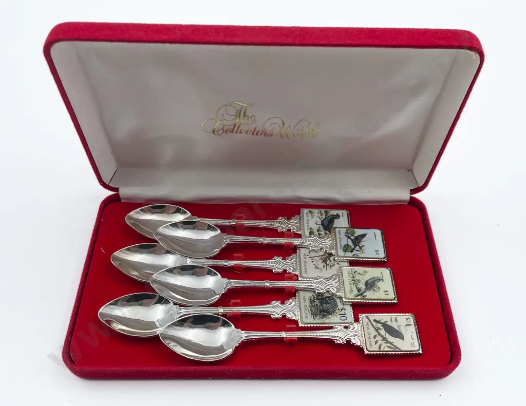 The Collectors World Set of Six Teaspoons Image 1++