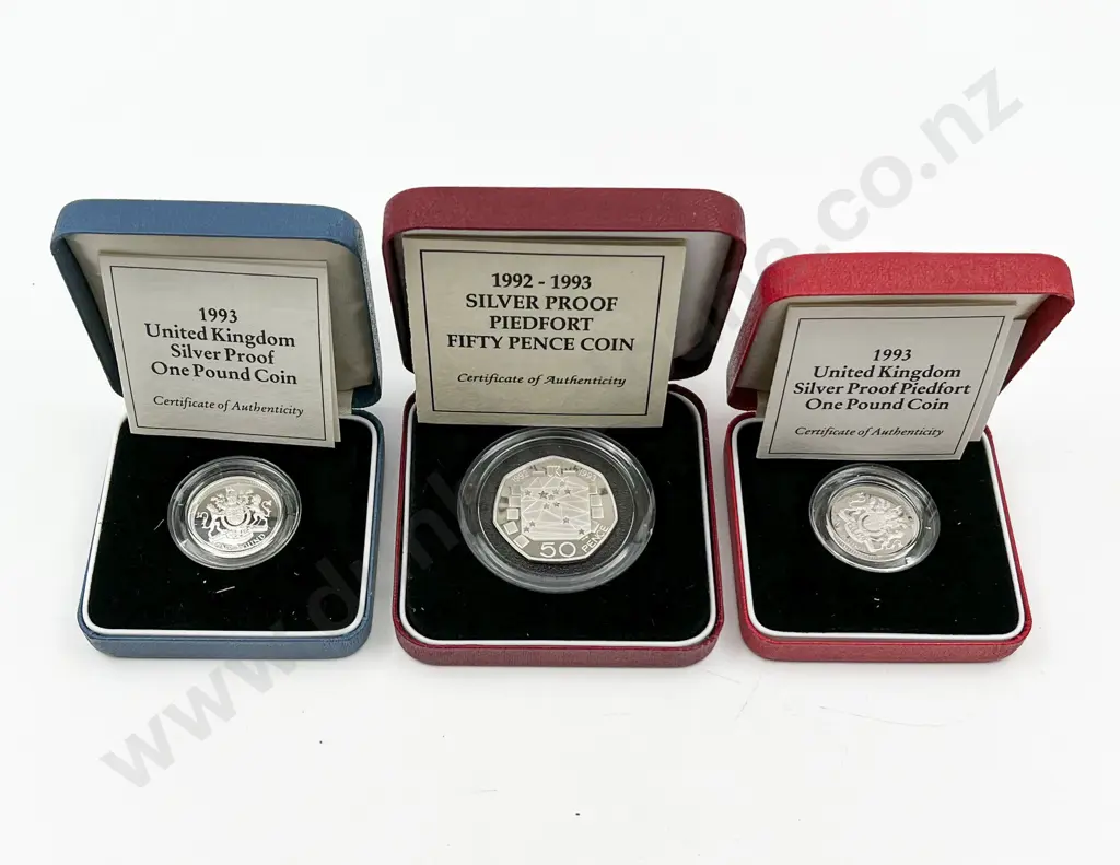 UK 1993 £1 Silver Proof Piedfort Coin and £1 Silver Coin Proof Royal Coat of Arms Image 1++