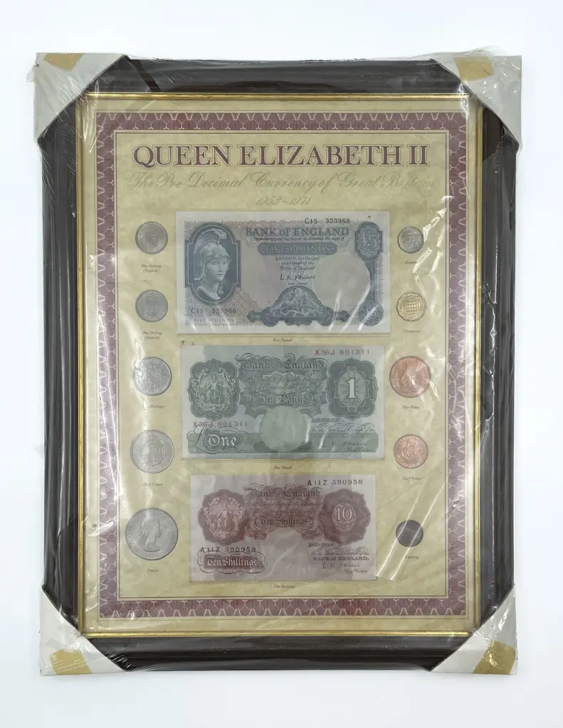 Framed 1953-1971 The Pre-Decimal Currency of Great Britain Coin and Bank Note Collection Image 1++