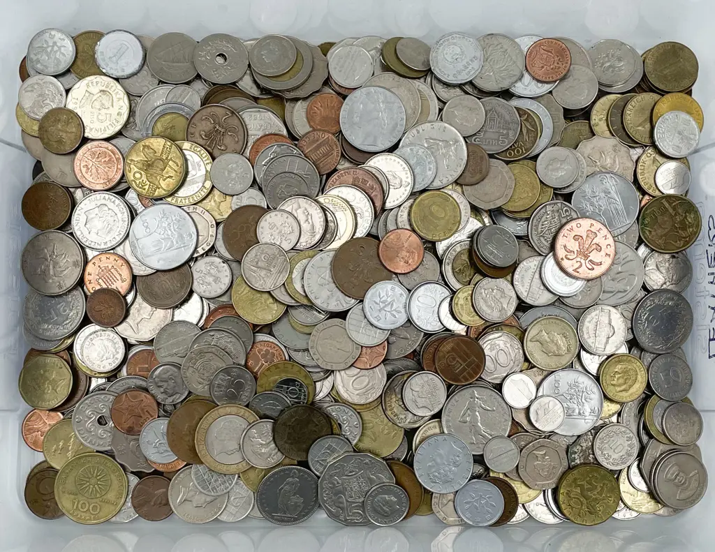 Qty World Vintage Pocket Change Coinage Image 1++