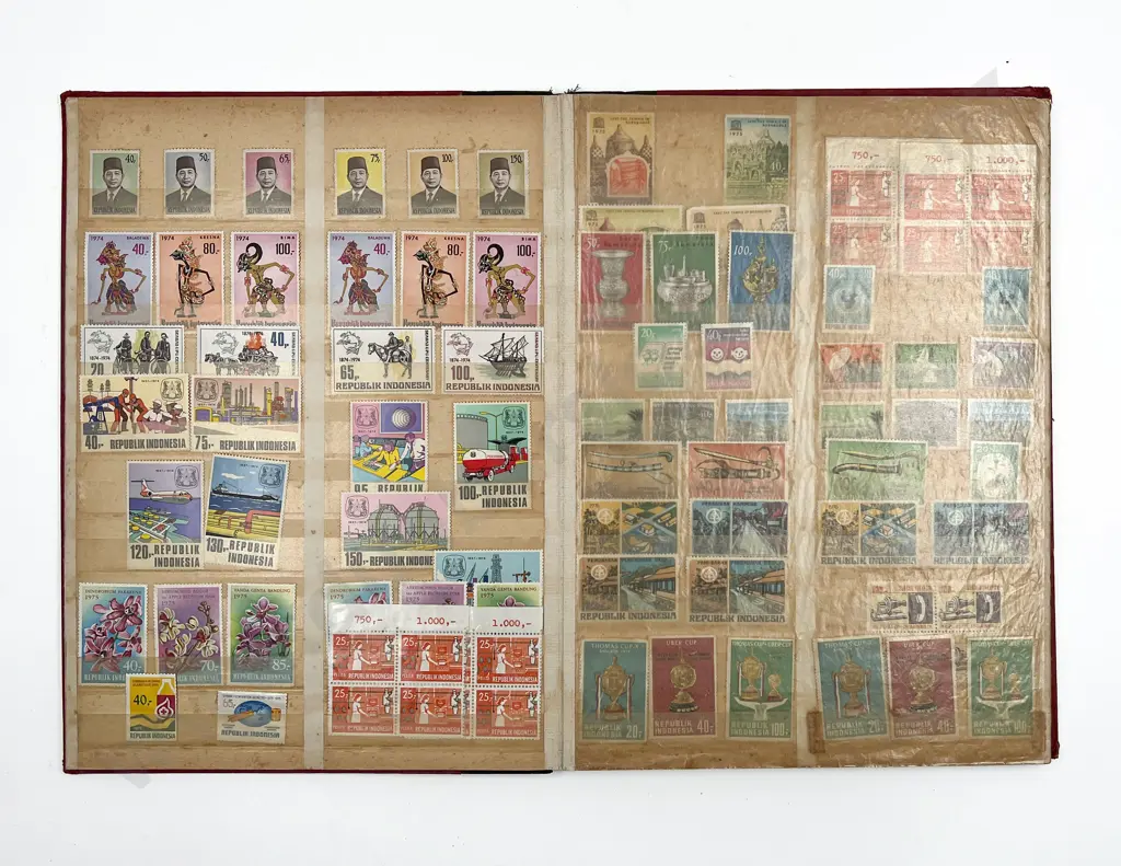 Three Vintage Stock Book Albums Indonesia Stamps Image 1++
