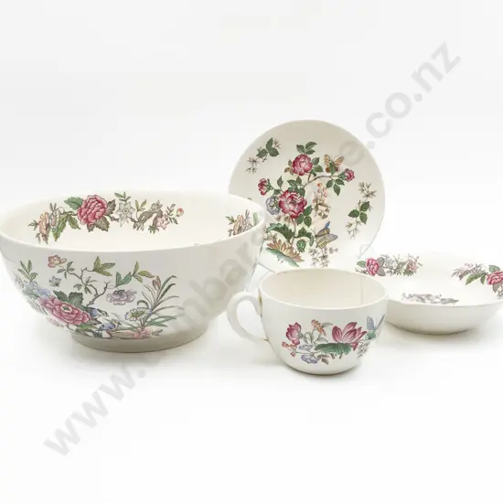 23 Pieces of Wedgewood Floral Decorated Dinner China (Hairline Crack and Minor Chips)