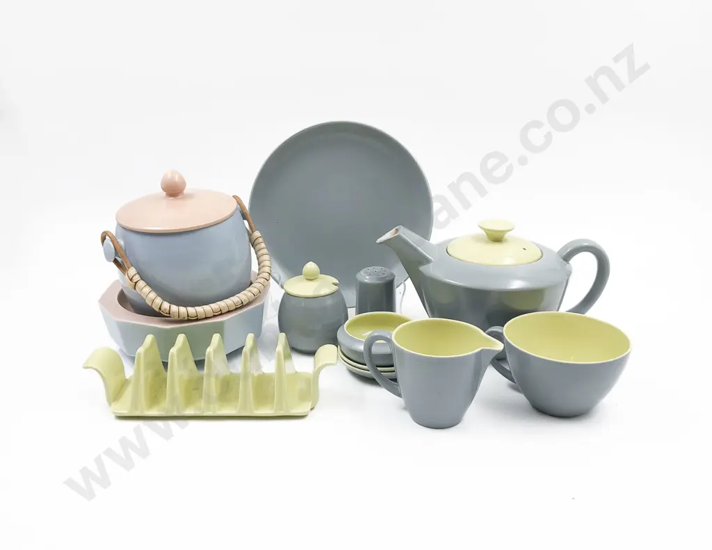 Quantity of Assorted Poole China (Minor Chips) Image 1++