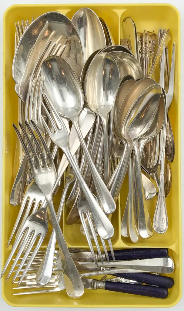 Quantity of Assorted S/P Cutlery Image 1++