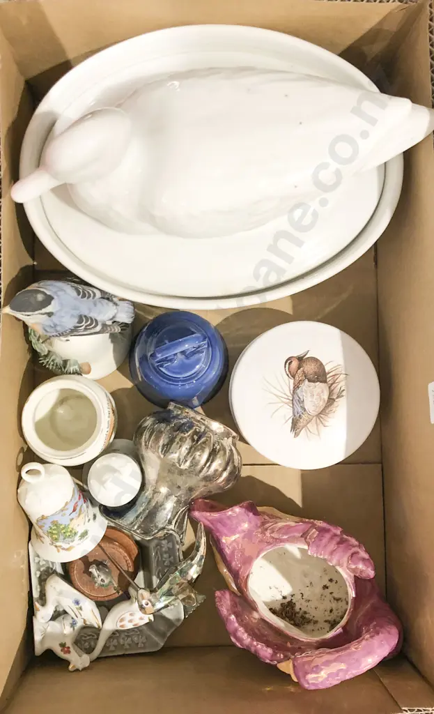 Box of Assorted Animal Ornaments and Decorative Bells Incl. Royal Copenhagen Etc. Image 1++
