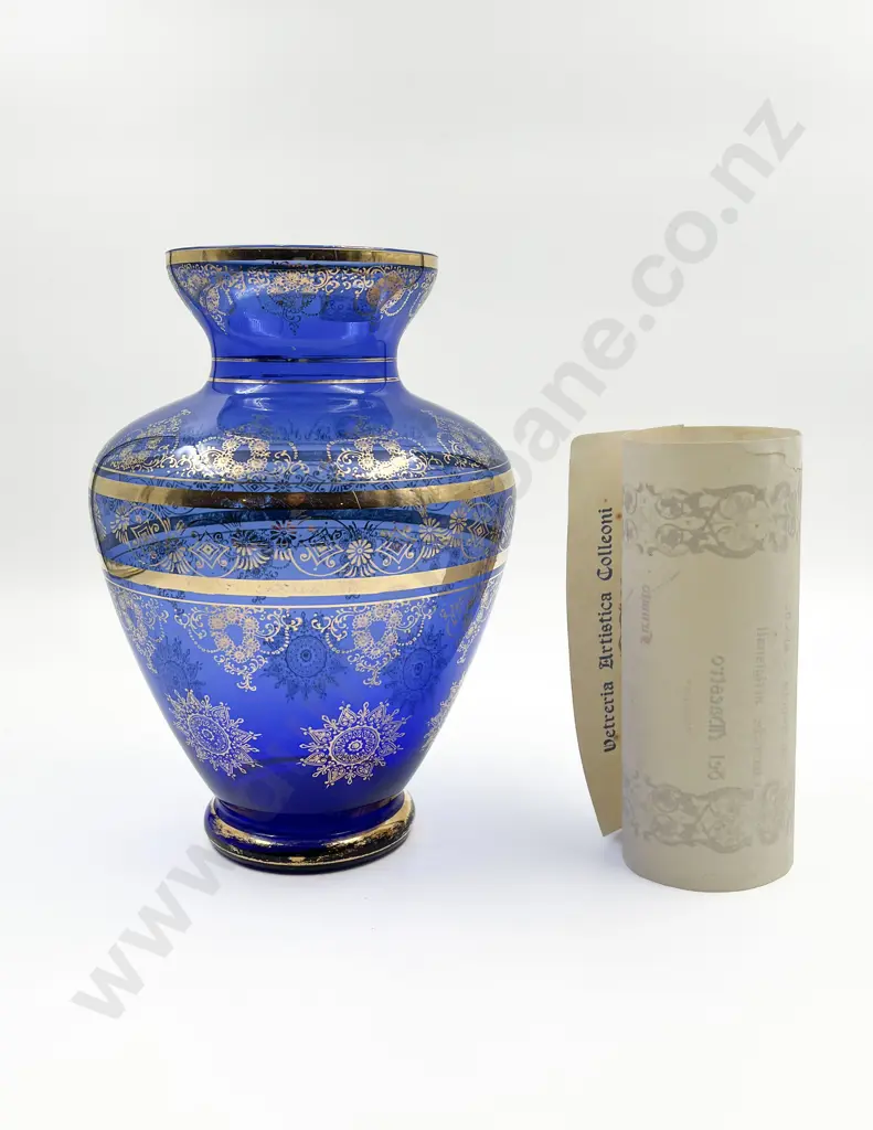 Murano Blue Glass Vase Together With Certificate of Authenticity Image 1++