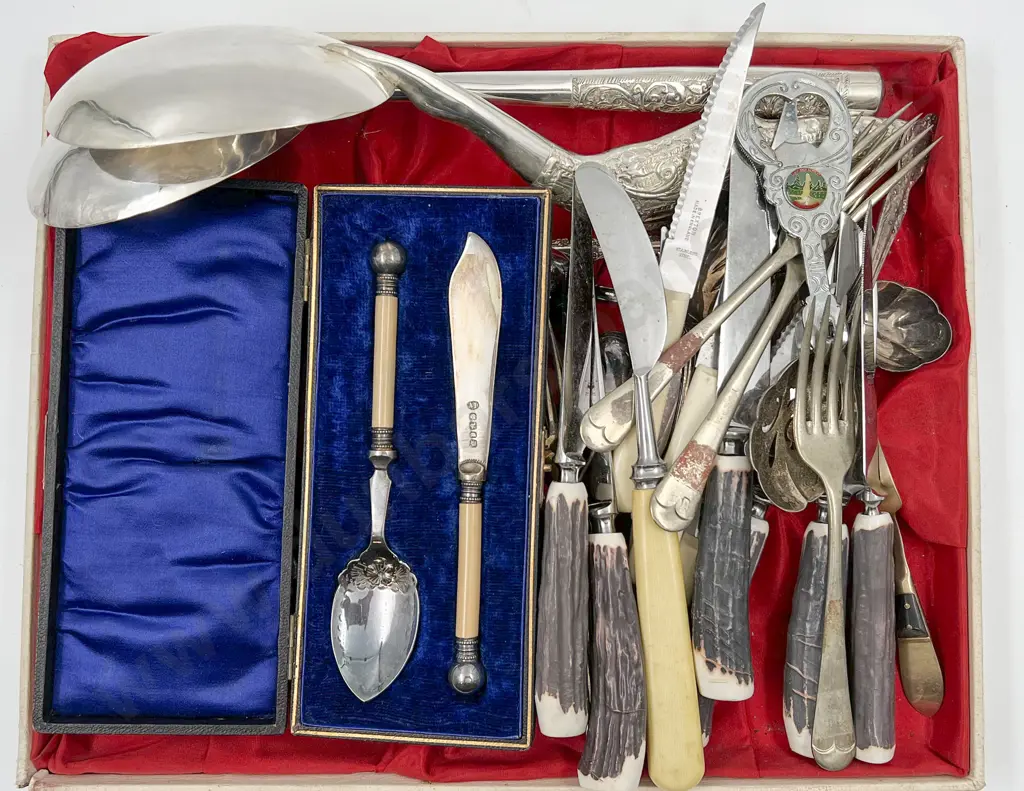 Qty of Assorted Cutlery Image 1++