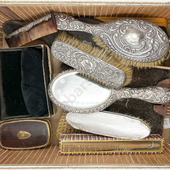 Qty of Assorted Vanity Items Including Assorted S/S and S/P