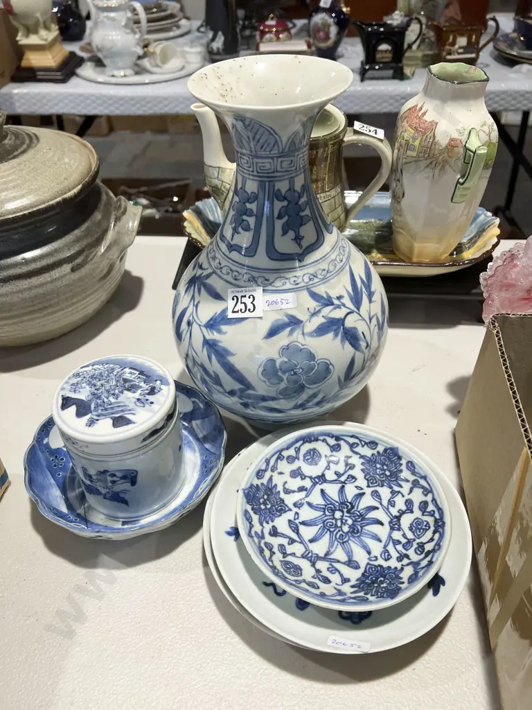 Qty of Assorted Blue and White China Image 1++