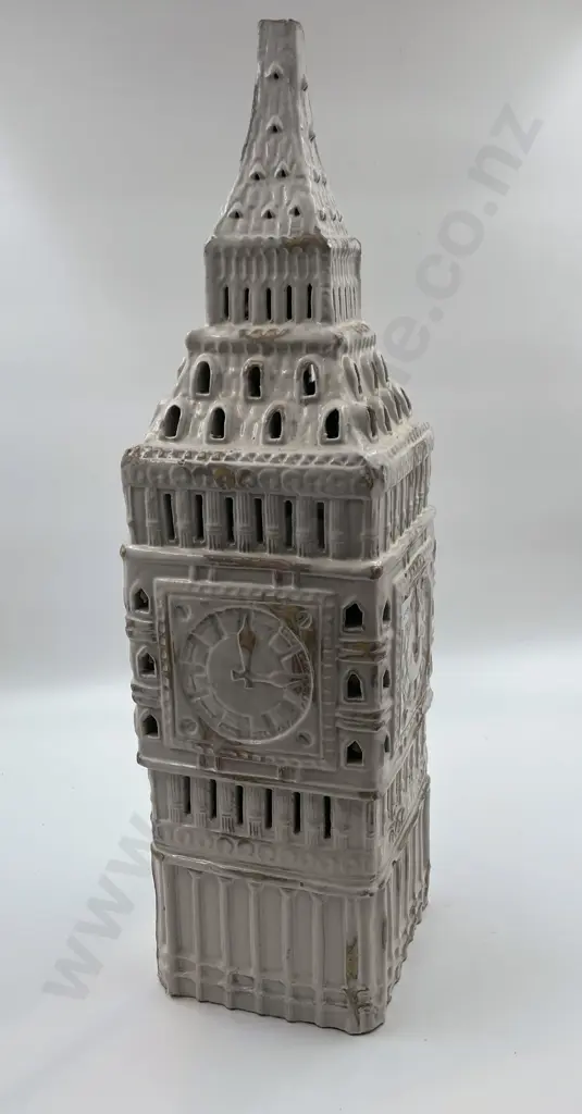 Glazed Sculpture of Big Ben (faults) Image 1++