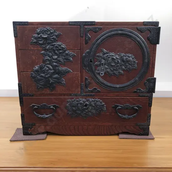 Small Korean Sandai Chest