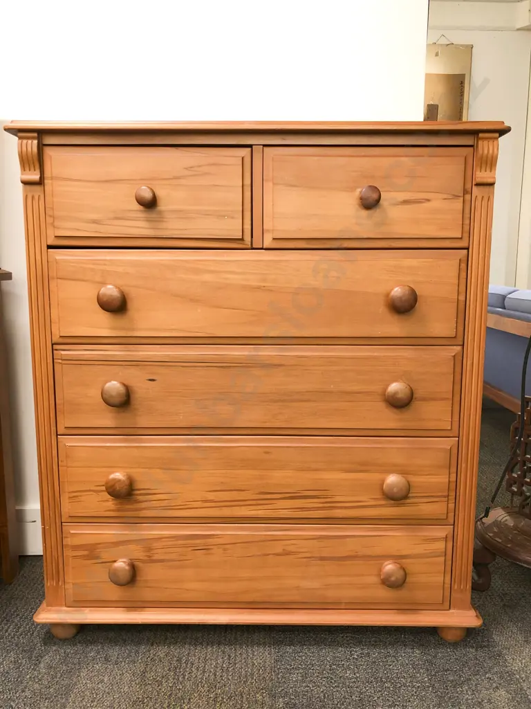 Rimu Six Drawer Chest of Drawers Image 1++
