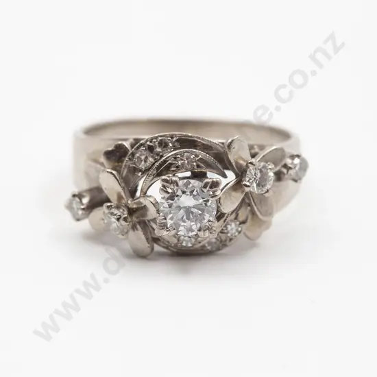 18ct White Gold Eleven Stone Diamond Fancy Cluster Ring