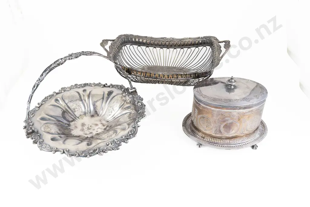 Vict S/P Fruit Basket Image 1++