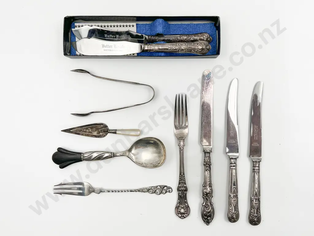 Small Group Of Mixed S/S Flatware Image 1++