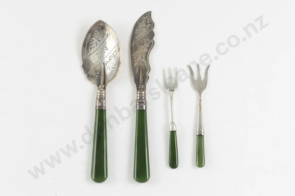 Cased NZ S/S & Greenstone Jam Spoon & Butter Knife Image 1++