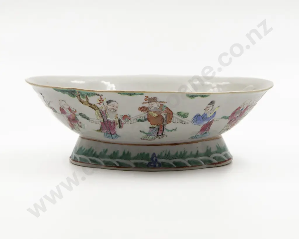 A Late Qing Dynasty Porcelain Bowl Image 1++