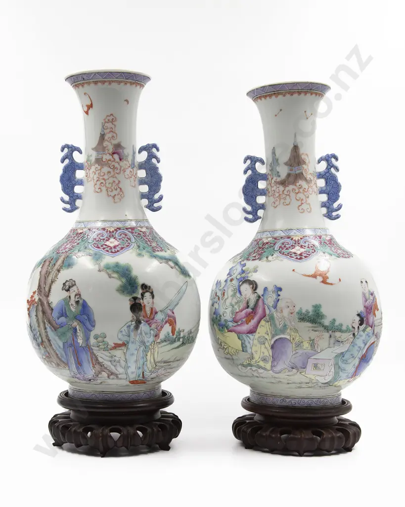 A Pair Of Chinese Republic Period Porcelain Vases Image 1++