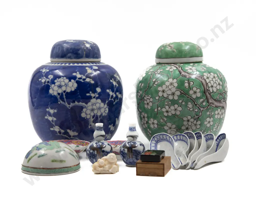 A Group Of Assorted Chinese Items Image 1++